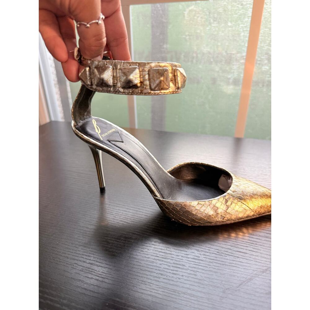 Brian Atwood Gold Snakeskin Embossed Stud Ankle Strap Heels Pumps Size 6.5 Italy